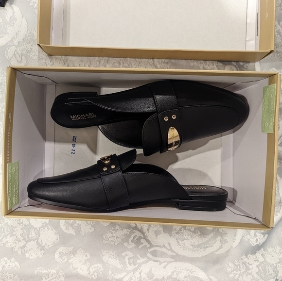Michael KORS MK Plate Mule With Gold Details Size 6.5 - Picture 8 of 9